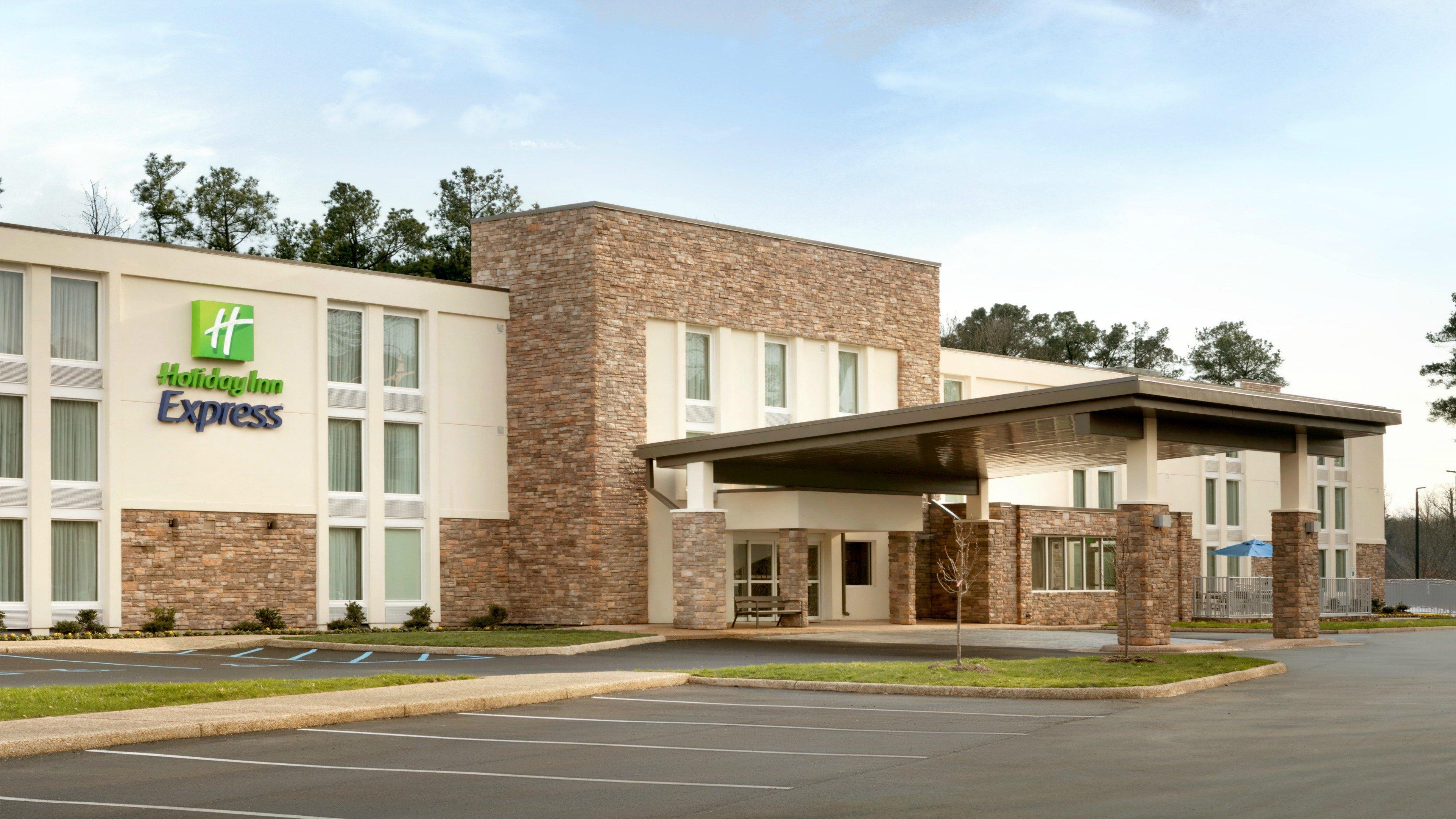 Holiday Inn Express - Williamsburg Busch Gardens Area, An Ihg Hotel Exterior photo